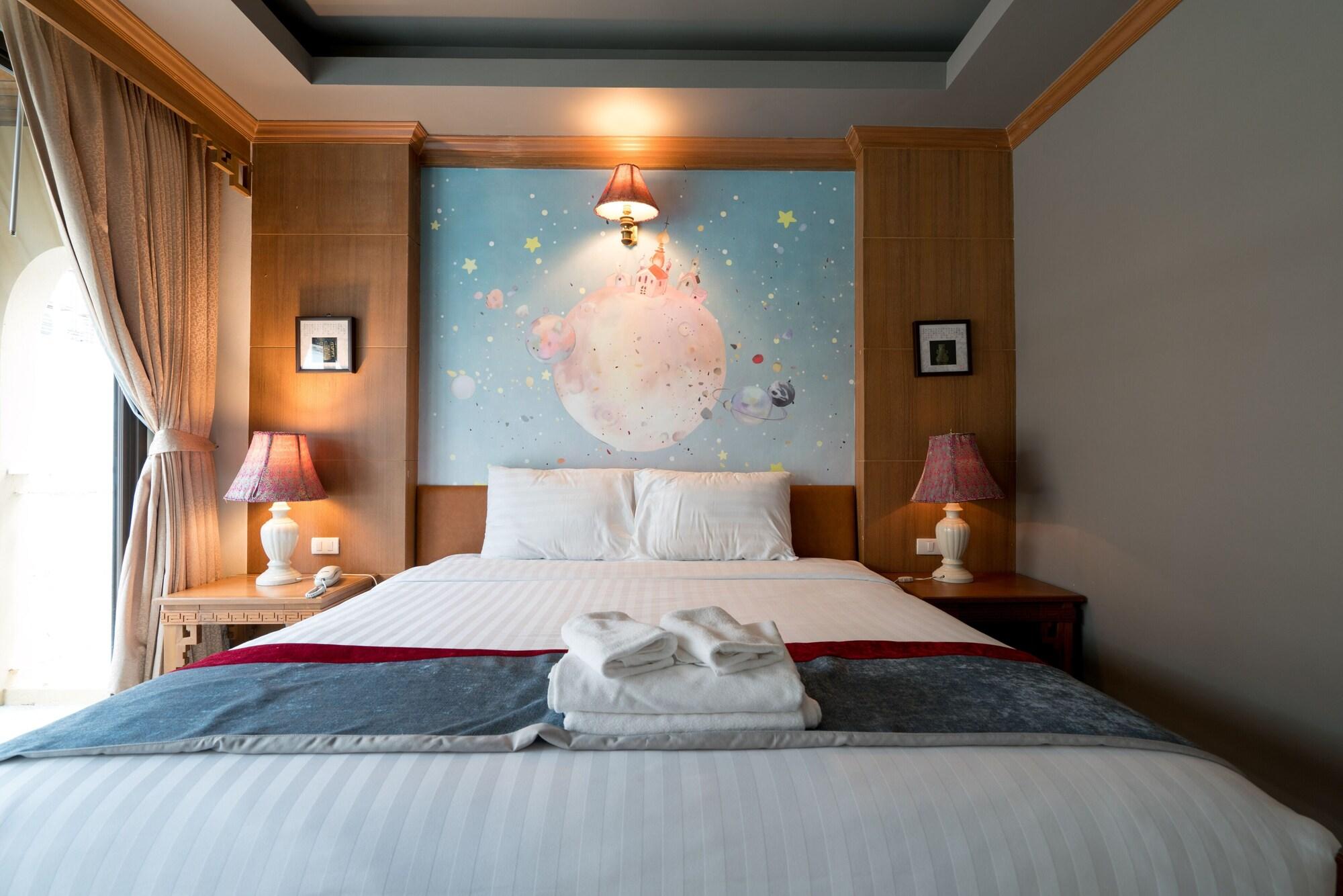 Minatale Phuket Hotel Patong Bagian luar foto
