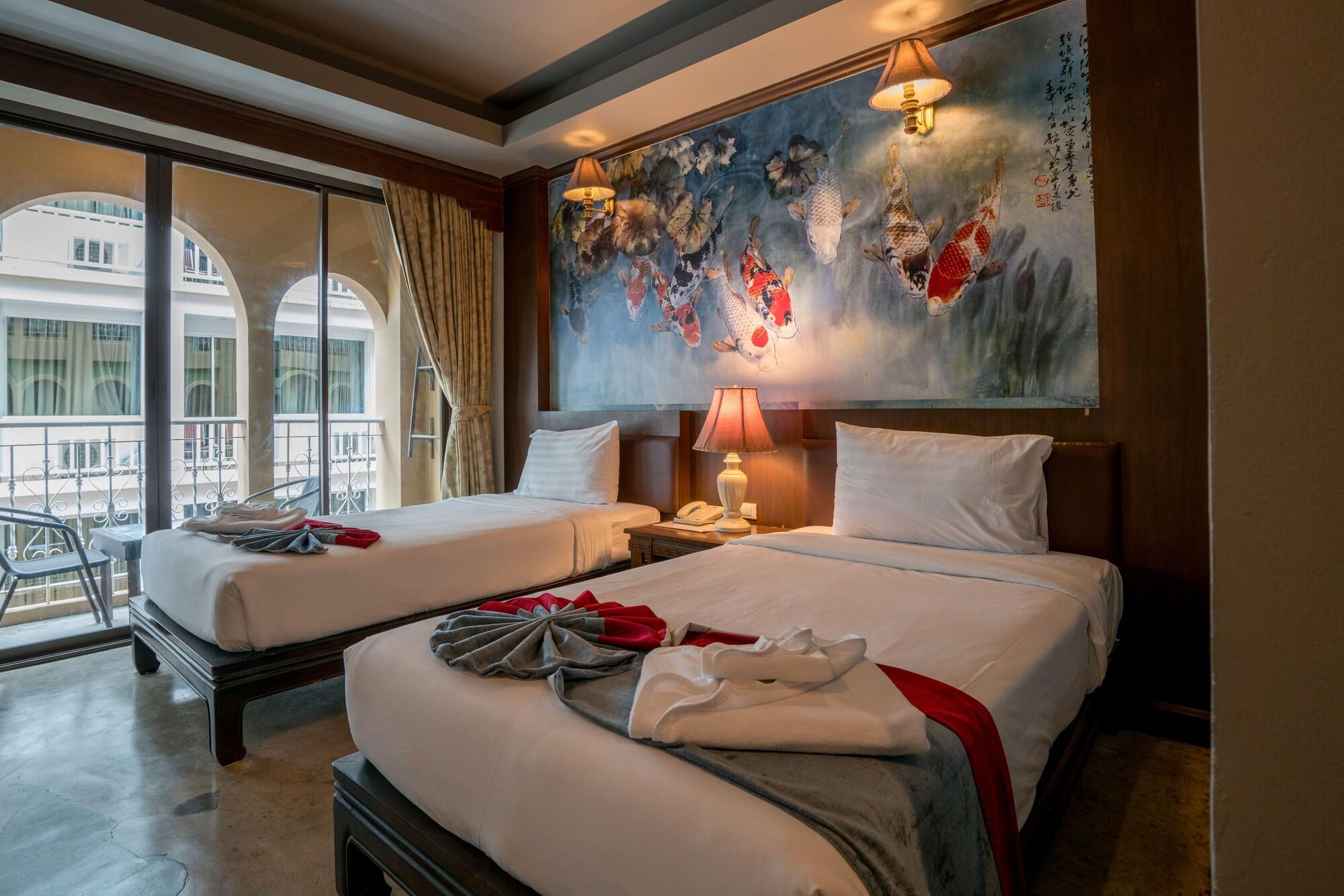 Minatale Phuket Hotel Patong Bagian luar foto