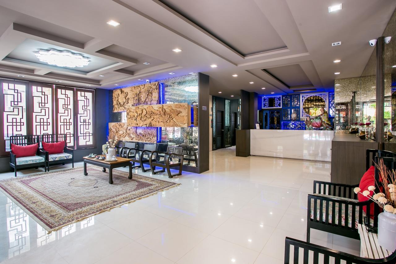 Minatale Phuket Hotel Patong Bagian luar foto