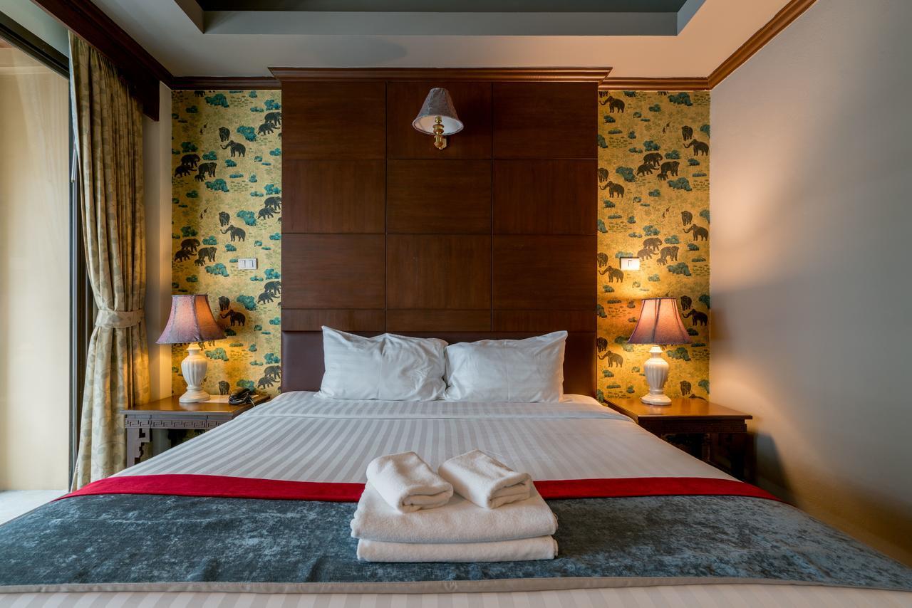 Minatale Phuket Hotel Patong Bagian luar foto