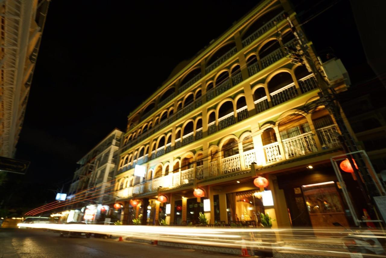Minatale Phuket Hotel Patong Bagian luar foto
