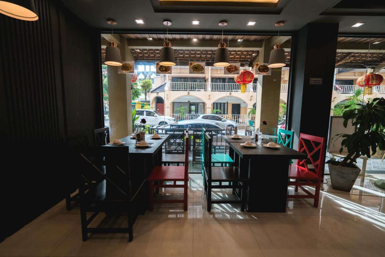 Minatale Phuket Hotel Patong Bagian luar foto